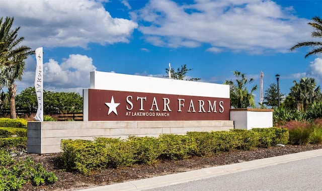 view of community / neighborhood sign