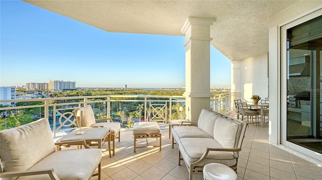 balcony featuring an outdoor hangout area