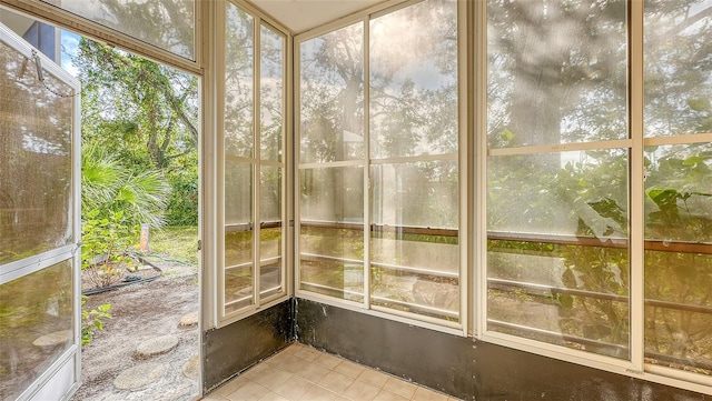 view of unfurnished sunroom