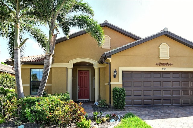 view of front of home featuring a garage