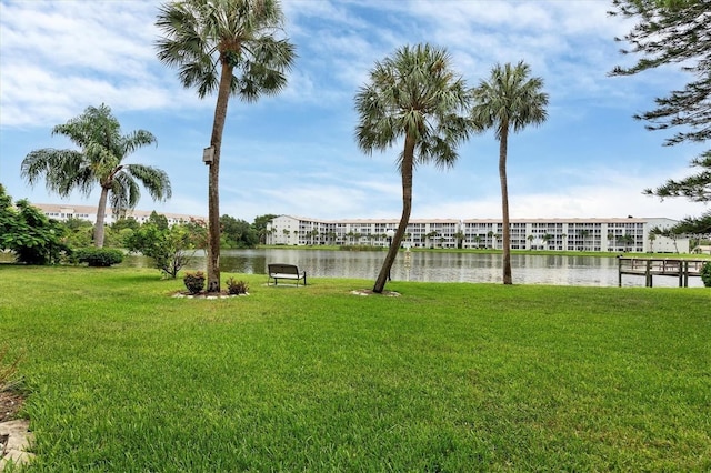 view of yard featuring a water view