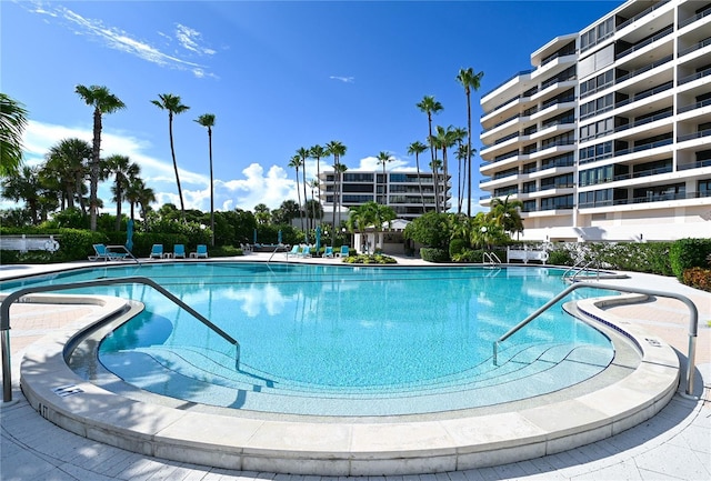 view of swimming pool