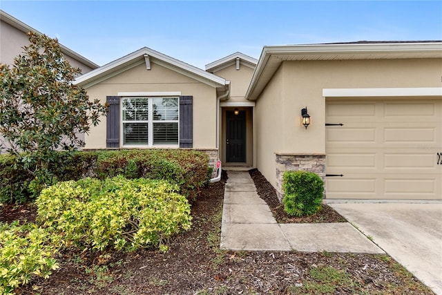 view of front of house with a garage