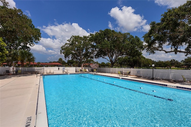 view of swimming pool