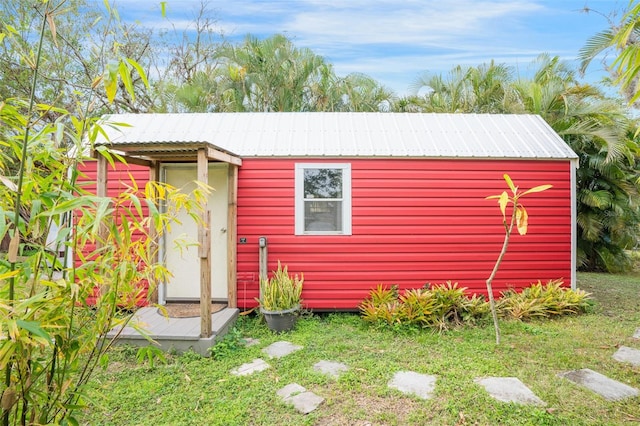 view of outbuilding