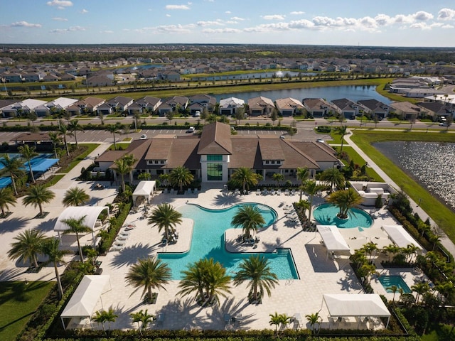 5058 Surfside Cir, Lakewood Ranch, FL 34211 - aerial perspective of suburban area featuring a pool and a large body of water