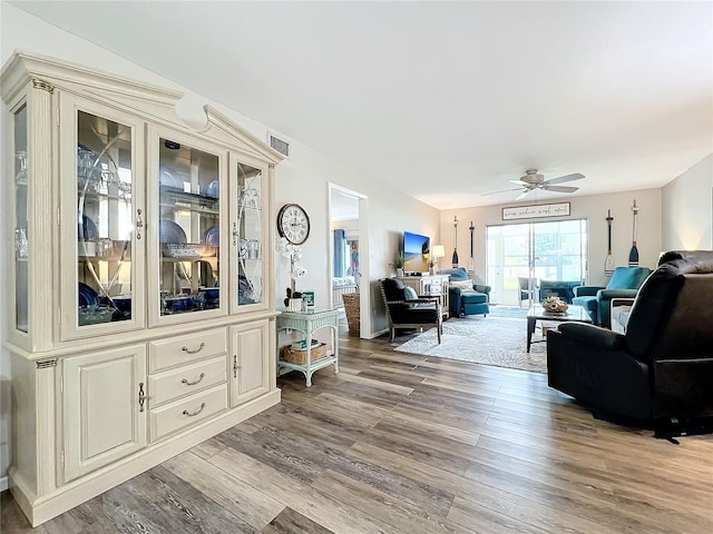 3546 Lake Bayshore Dr Unit K-124, Bradenton, FL 34205 - photo 12