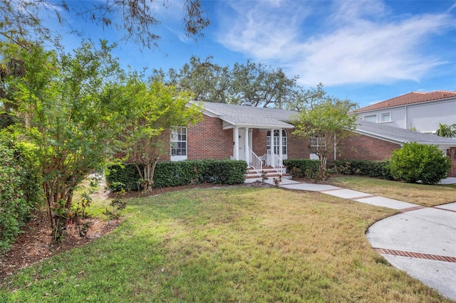 view of front of house featuring a front yard