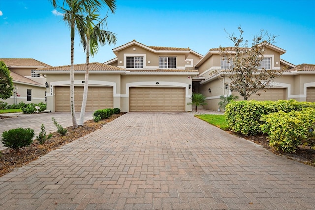 view of mediterranean / spanish-style home