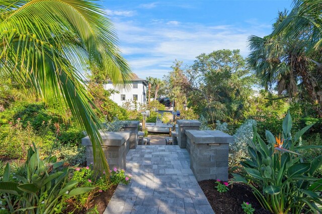 1899 Buccaneer Cir, Sarasota, FL 34231 - view of patio / terrace