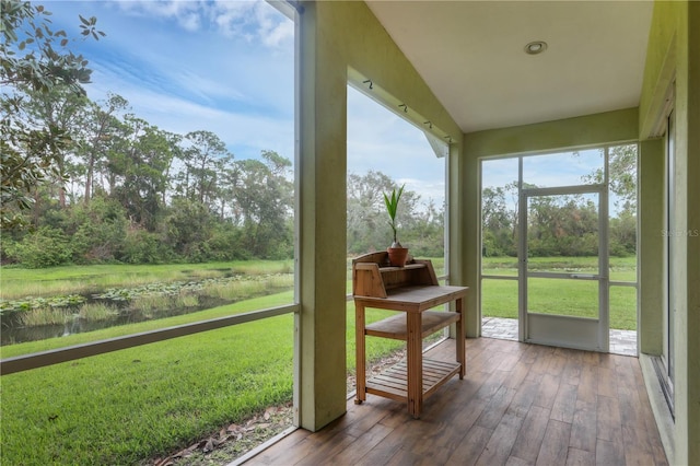 view of sunroom / solarium