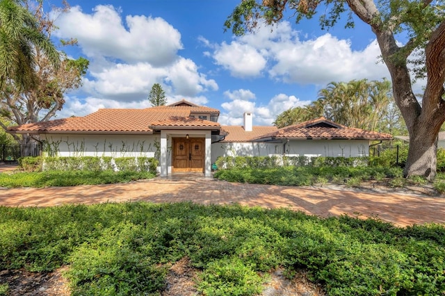 view of mediterranean / spanish-style home