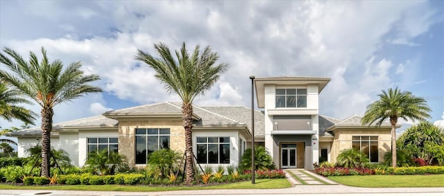 view of mediterranean / spanish-style home