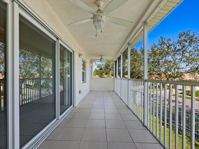 balcony featuring ceiling fan