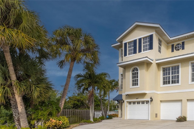 view of front facade with a garage