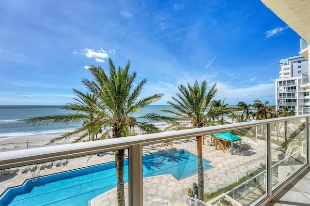 1800 Benjamin Franklin Dr Unit A304, Sarasota, FL 34236 - community pool with view of water and beach