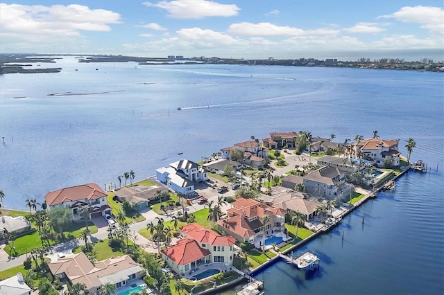 Listing photo 2 for 1750 Southpointe Dr, Sarasota FL 34231