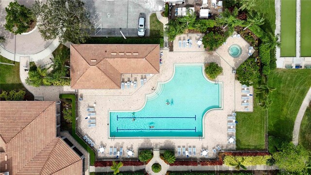 4209 Cascade Falls Dr, Sarasota, FL 34243 - bird's eye view of a pool area