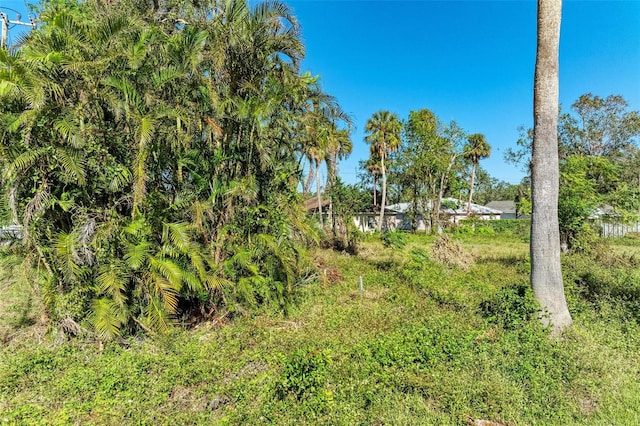 Listing photo 3 for 1307 15th St E, Bradenton FL 34208