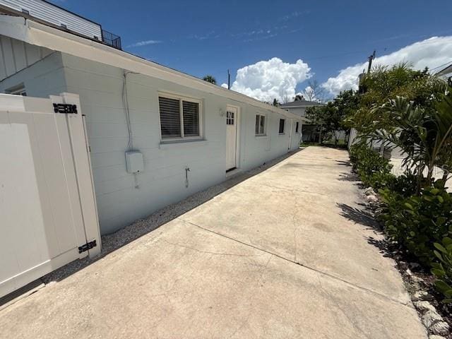 2909 Gulf Dr Unit A, Bradenton Beach, FL 34217 - photo 2