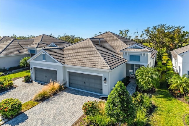 view of front of property featuring a garage