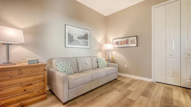 7525 Alumni Trl, Sarasota, FL 34243 - living room featuring light wood-type flooring