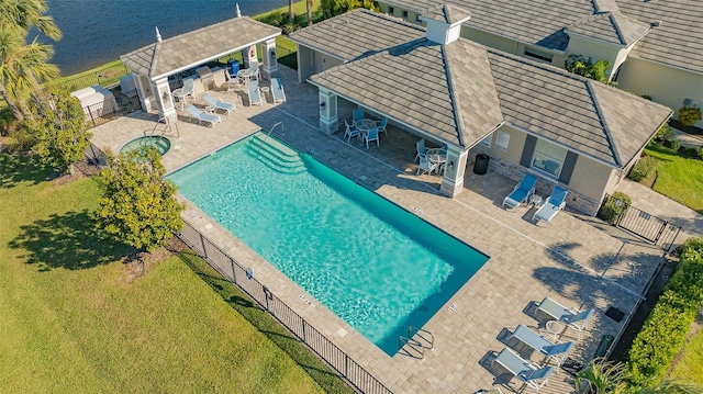 bird's eye view featuring a water view