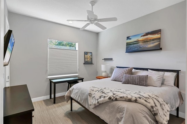 bedroom with ceiling fan