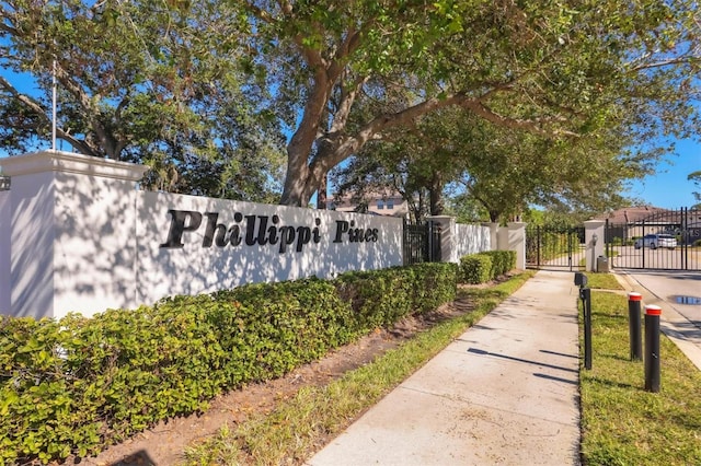 view of community / neighborhood sign