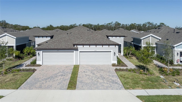 view of front facade with a garage