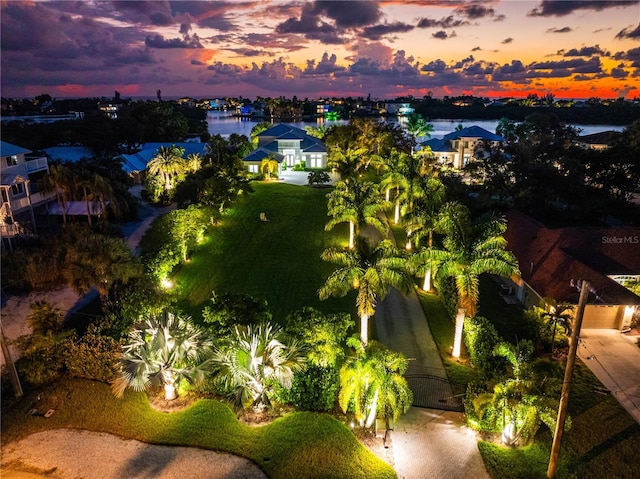 view of aerial view at dusk