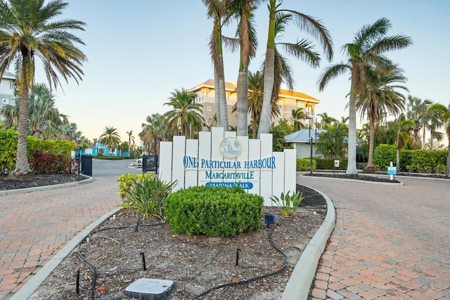 view of community / neighborhood sign