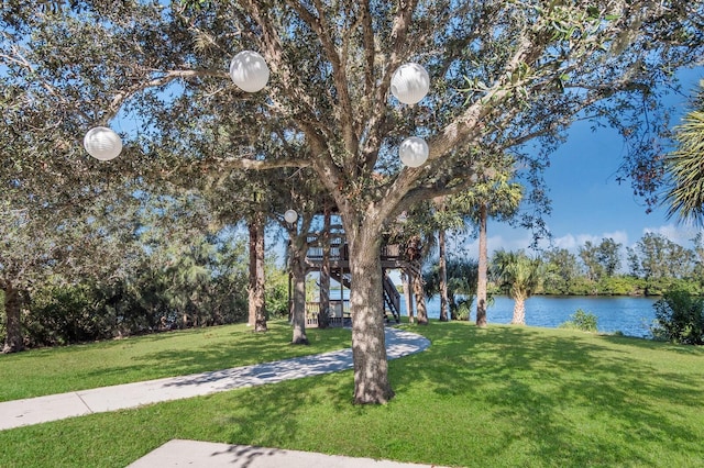 view of yard with a water view