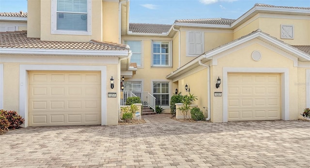 view of front of house with a garage