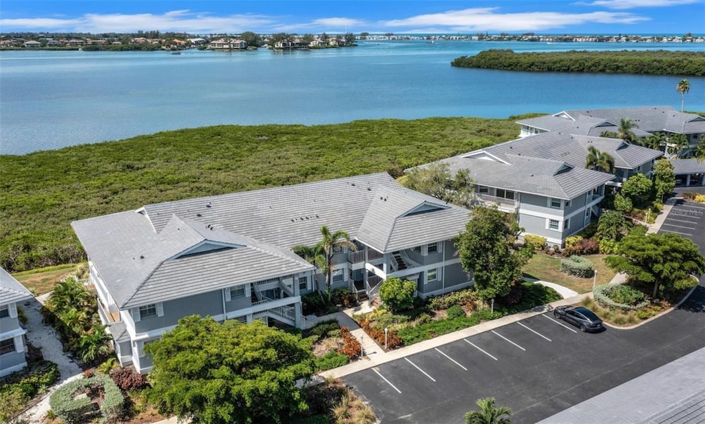 1333 Perico Pointe Cir, Bradenton, FL 34209 - bird's eye view with a water view