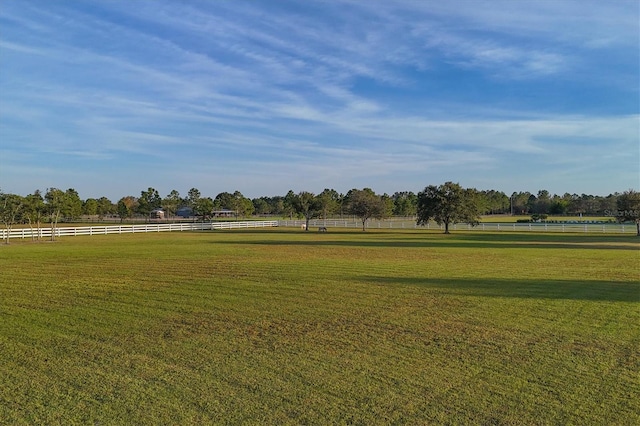 view of yard featuring a rural view