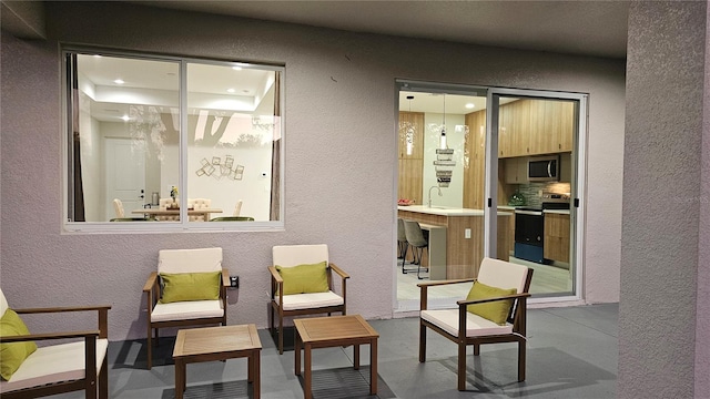 sitting room featuring sink