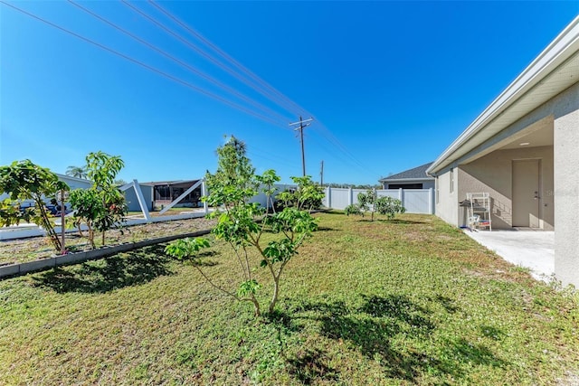 3030 58th Way E, Palmetto, FL 34221 - view of yard featuring a patio