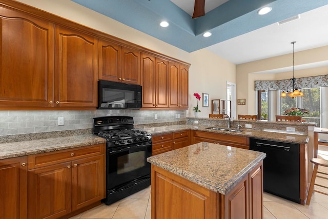 kitchen with a notable chandelier, backsplash, kitchen peninsula, light tile patterned floors, and black appliances