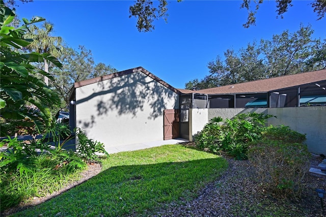 exterior space featuring a yard