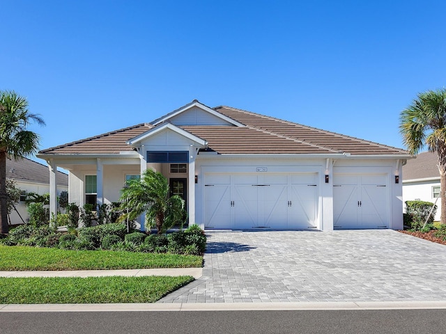 view of front facade with a garage