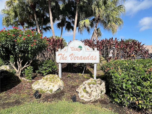 view of community / neighborhood sign