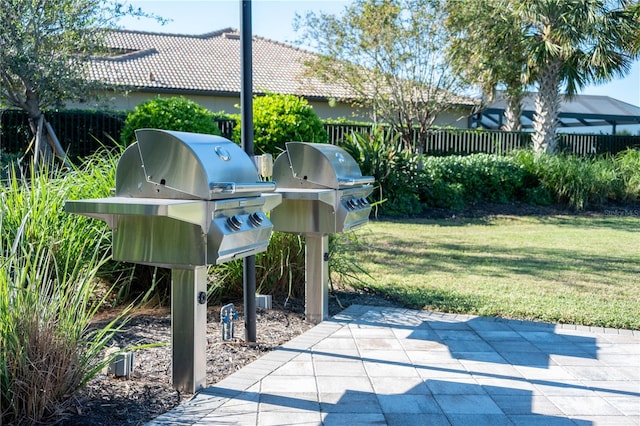 view of yard with a patio