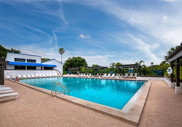 view of swimming pool featuring a patio