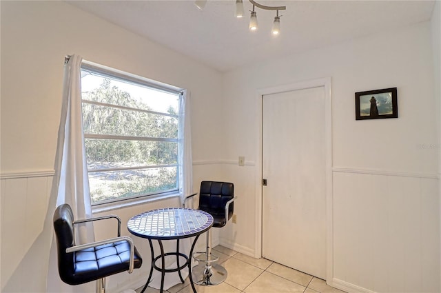 sitting room featuring light tile patterned floors