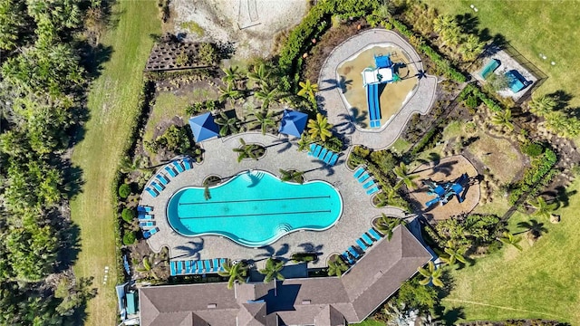 12689 Promenade Estates Blvd, Sarasota, FL 34238 - drone / aerial view of a pool area