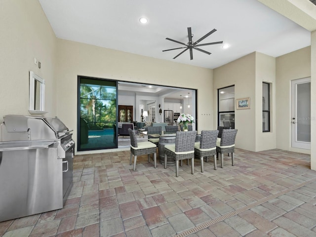 dining room with ceiling fan