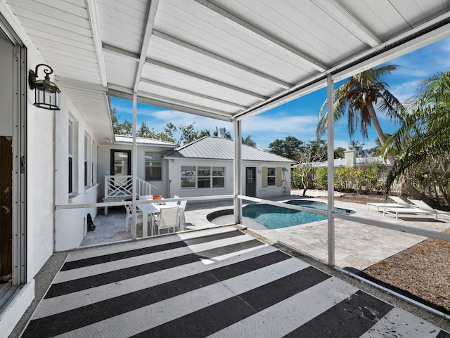 611 Hibiscus Way, Longboat Key, FL 34228 - pool featuring a jacuzzi and a patio area