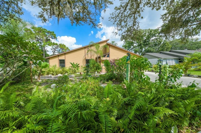 3888 Shady Brook Ln, Sarasota, FL 34243 - view of property exterior