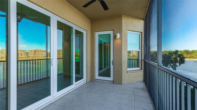 balcony featuring ceiling fan